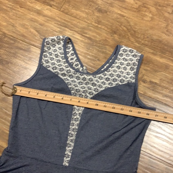 Paper crane peplum waist with lace details - Picture 7 of 9